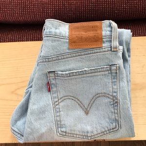 Levis Wedgie straight jeans